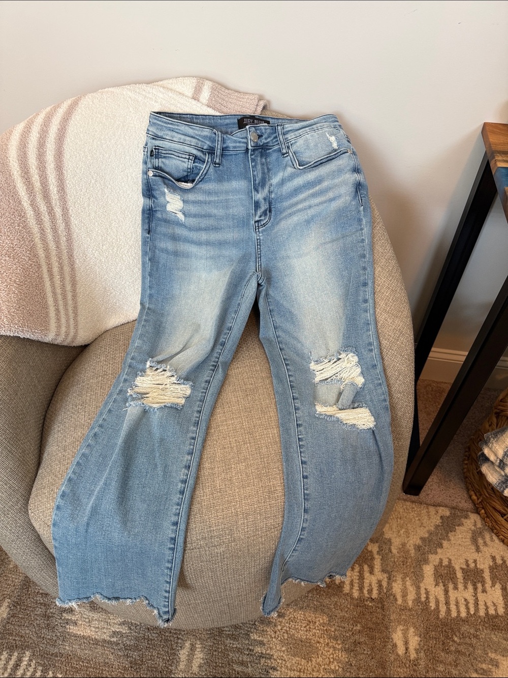 Judy Blue Light Blue Distressed Women's Straight Crop Jeans